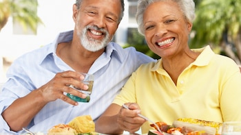 Abuelo es un término insuficiente, que no representa a todas las personas mayores, sino sólo a quienes tienen esta relación de parentesco (Canitas.mx)
